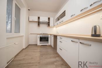 Tehlový 2-izb.byt s balkónom, Sever- Hlinkova